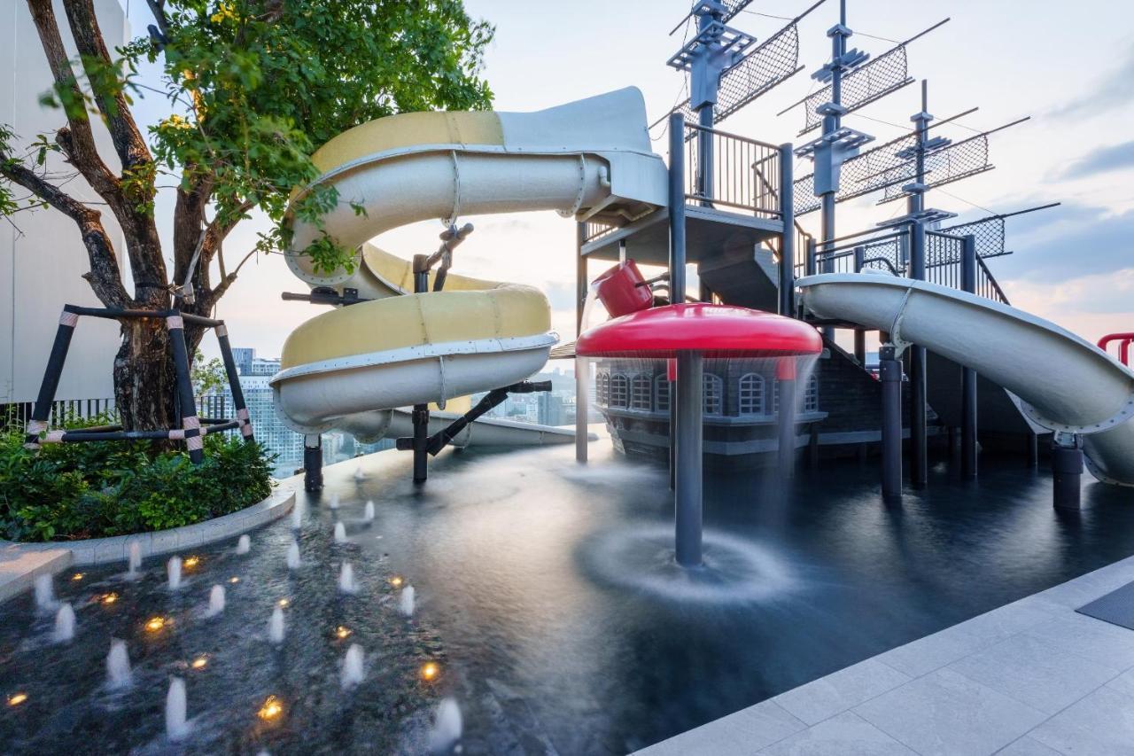 Somerset 芭達亞 外观 照片 Water slide at the rooftop pool